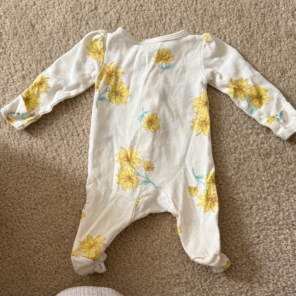 Carter’s Sleeper - Picture 2 of 2